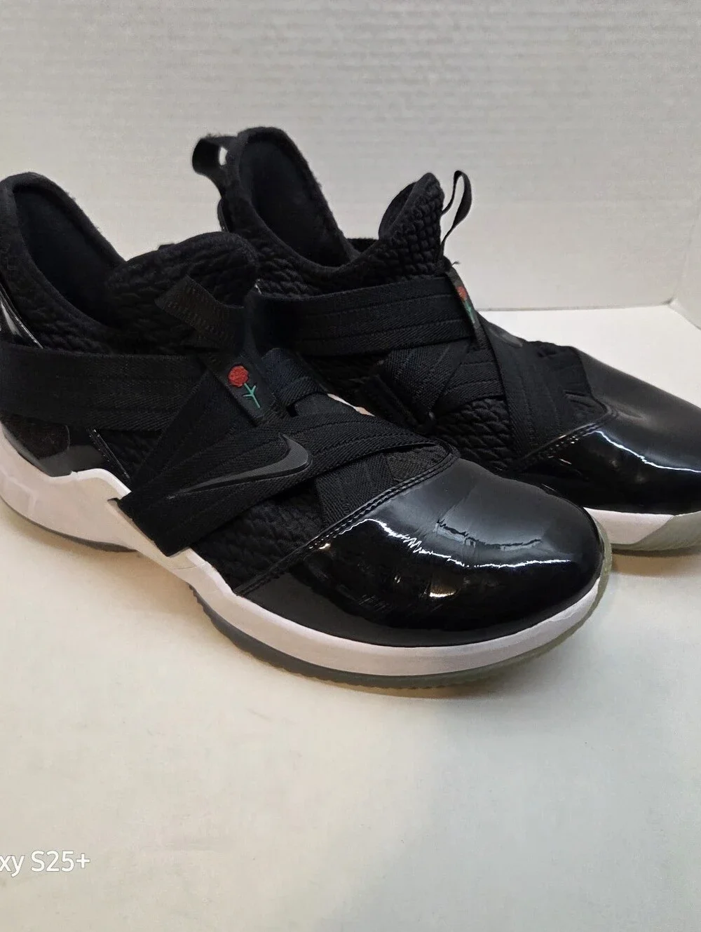Nike Lebron Soldier XII SFG Black Patent leather A02910-005 Size 6.5Y